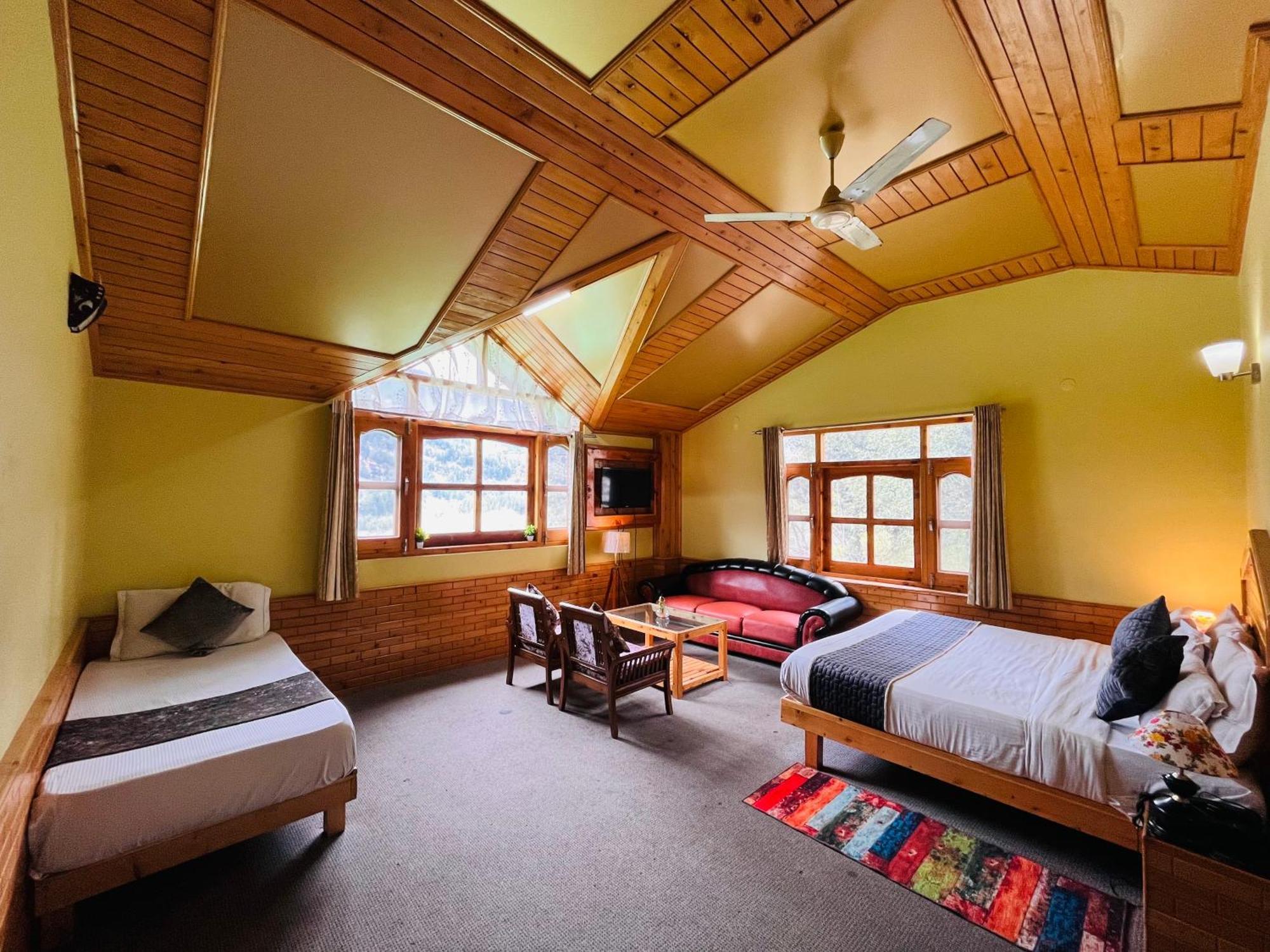 The Four Season Hotel & Resort, Manali - A Blissful View From Rooms Экстерьер фото