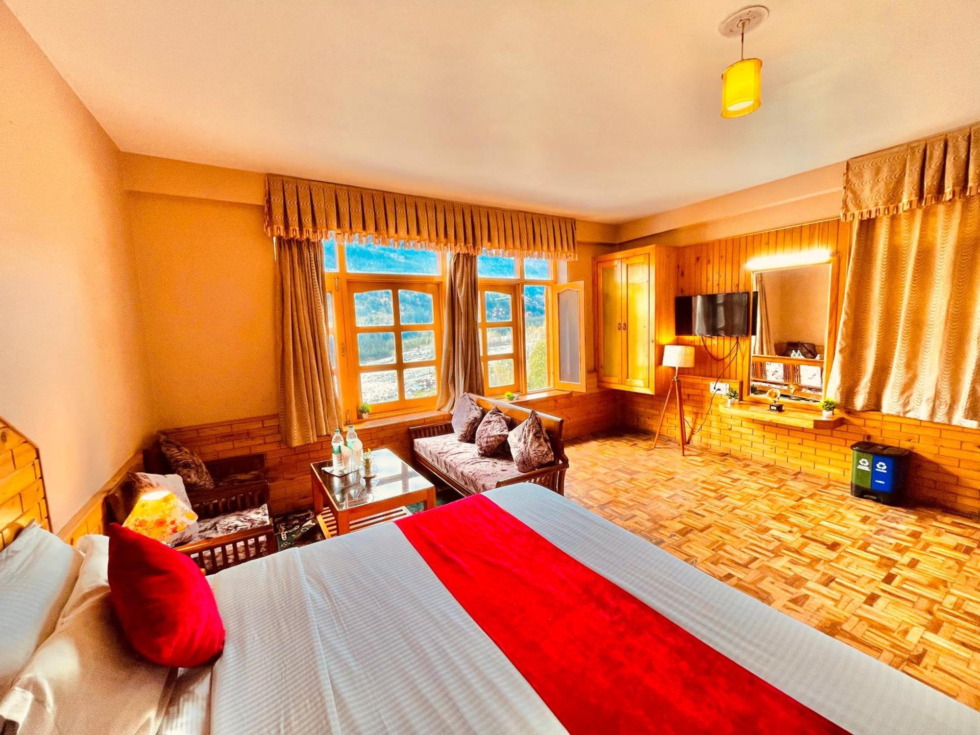 The Four Season Hotel & Resort, Manali - A Blissful View From Rooms Экстерьер фото