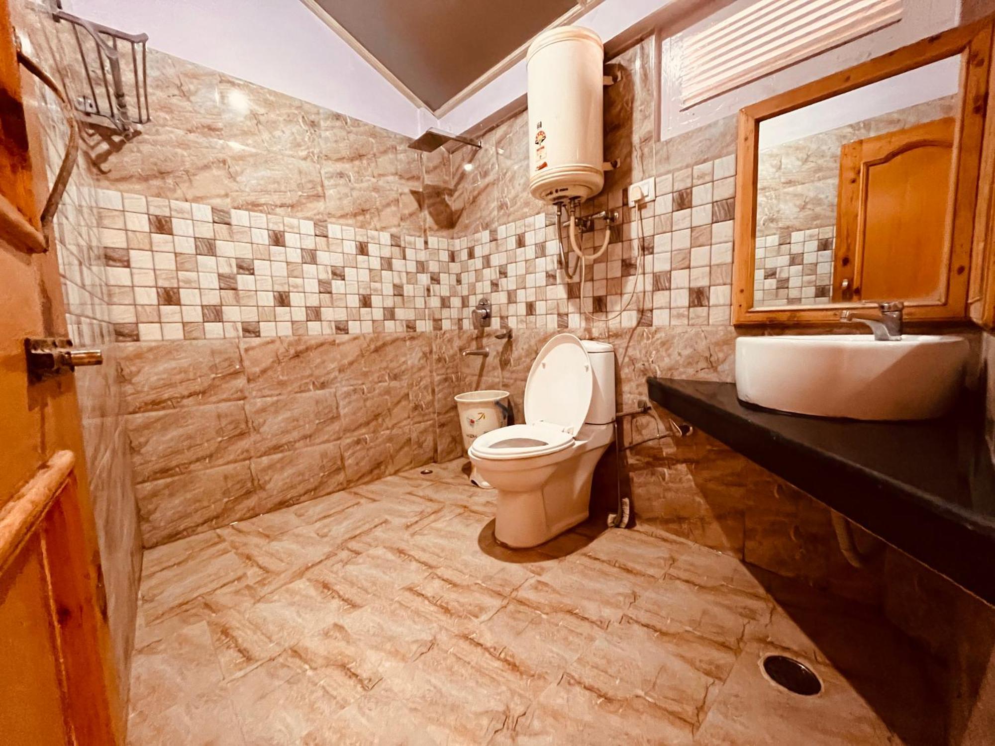 The Four Season Hotel & Resort, Manali - A Blissful View From Rooms Экстерьер фото