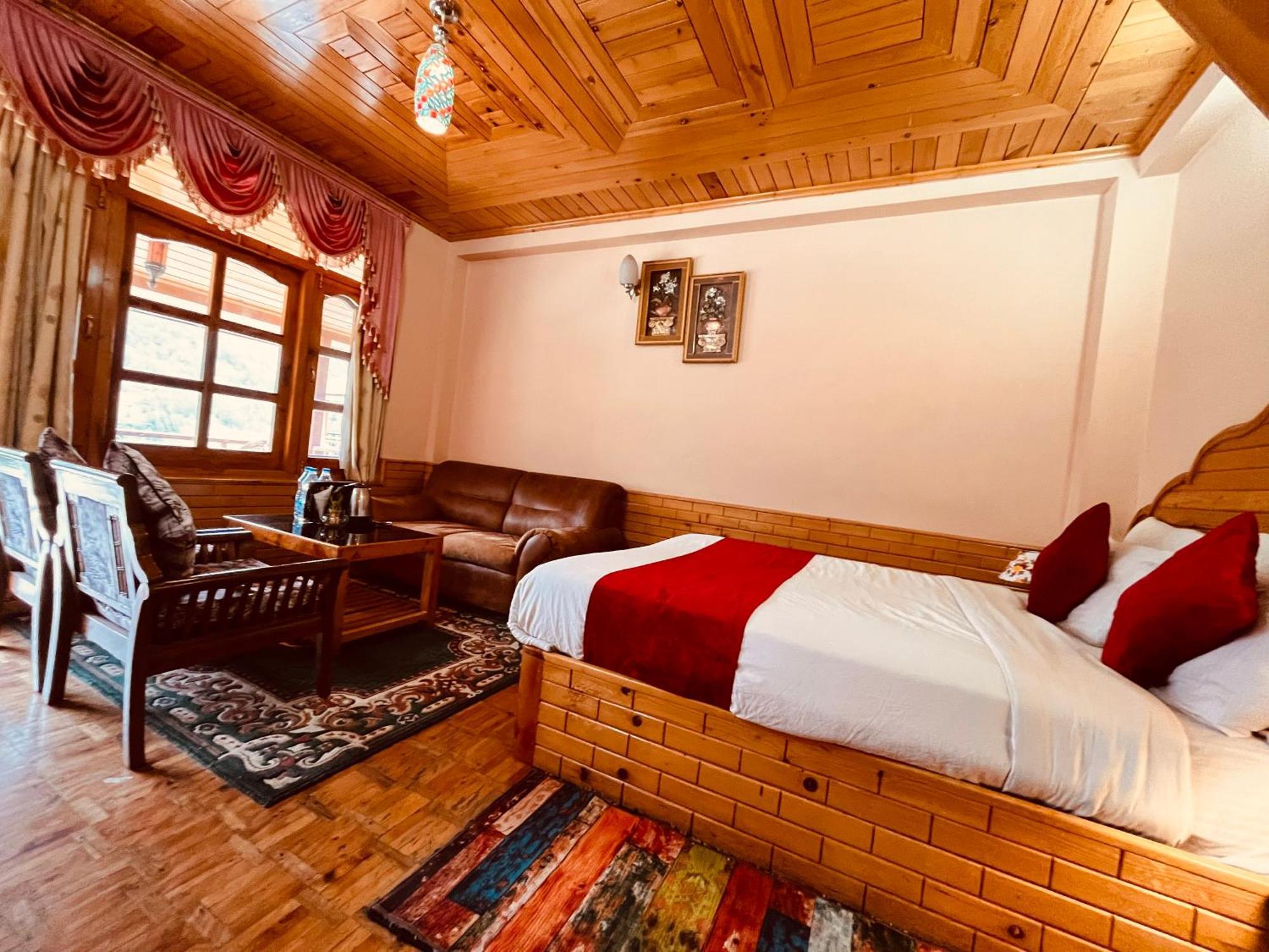 The Four Season Hotel & Resort, Manali - A Blissful View From Rooms Экстерьер фото